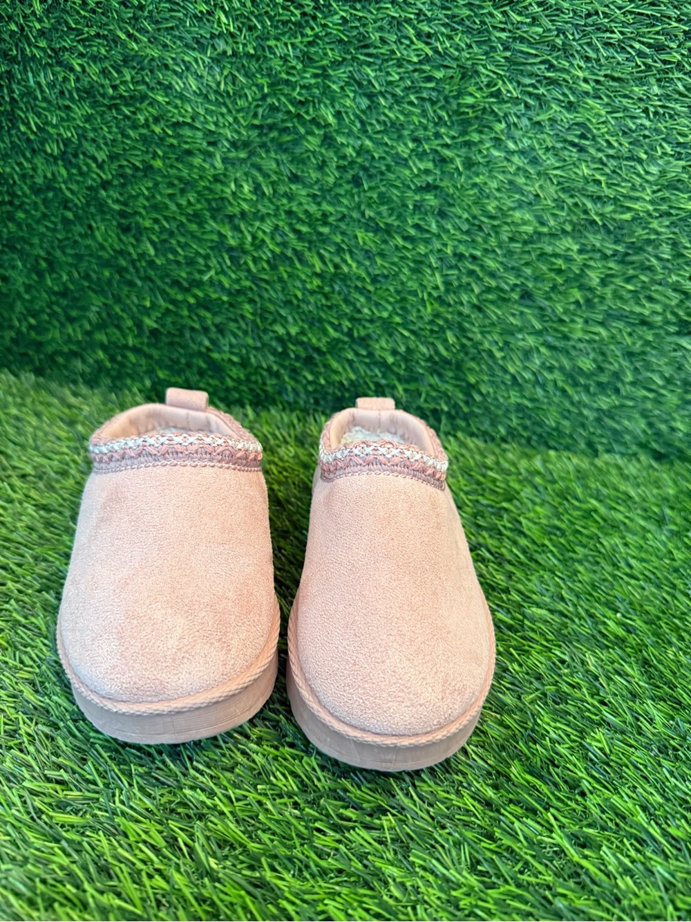 Olivia & Kate Kids girls Slip-On Casual Clog Shoes in Light Pink size 8c